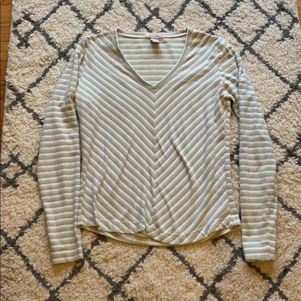 Gap tee